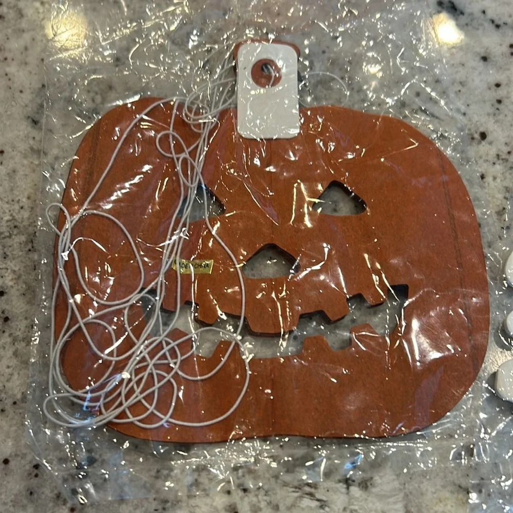 Halloween Decor bundle - garland, gift bags,stuffed pumpkin & small figu…